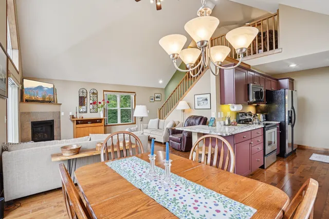 $424,900 | N6106 Fox Glen Road, Portage, WI 53901