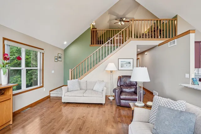 $424,900 | N6106 Fox Glen Road, Portage, WI 53901