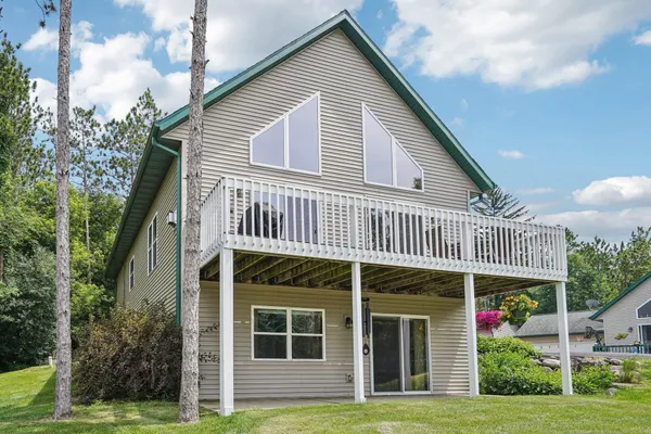 $399,900 | N6106 Fox Glen Road, Portage, WI 53901