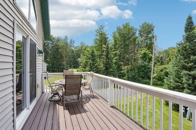 $424,900 | N6106 Fox Glen Road, Portage, WI 53901