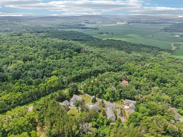 $399,900 | N6106 Fox Glen Road, Portage, WI 53901