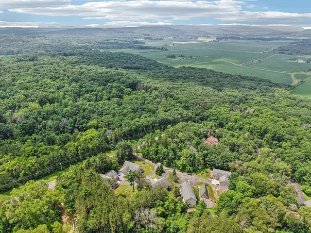 $424,900 | N6106 Fox Glen Road, Portage, WI 53901