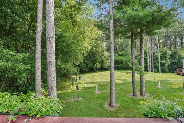 $424,900 | N6106 Fox Glen Road, Portage, WI 53901