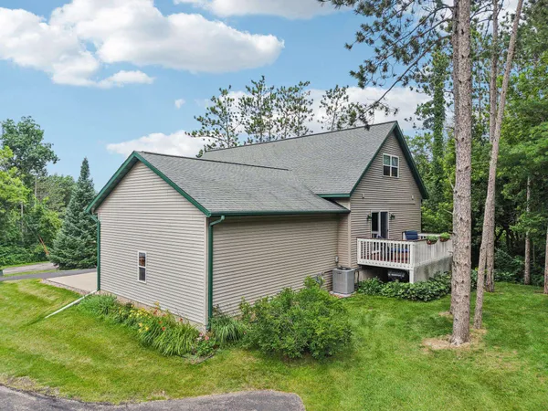 $399,900 | N6106 Fox Glen Road, Portage, WI 53901