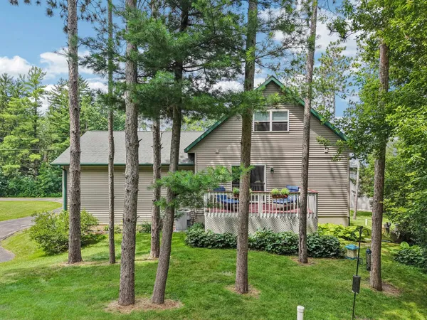 $399,900 | N6106 Fox Glen Road, Portage, WI 53901