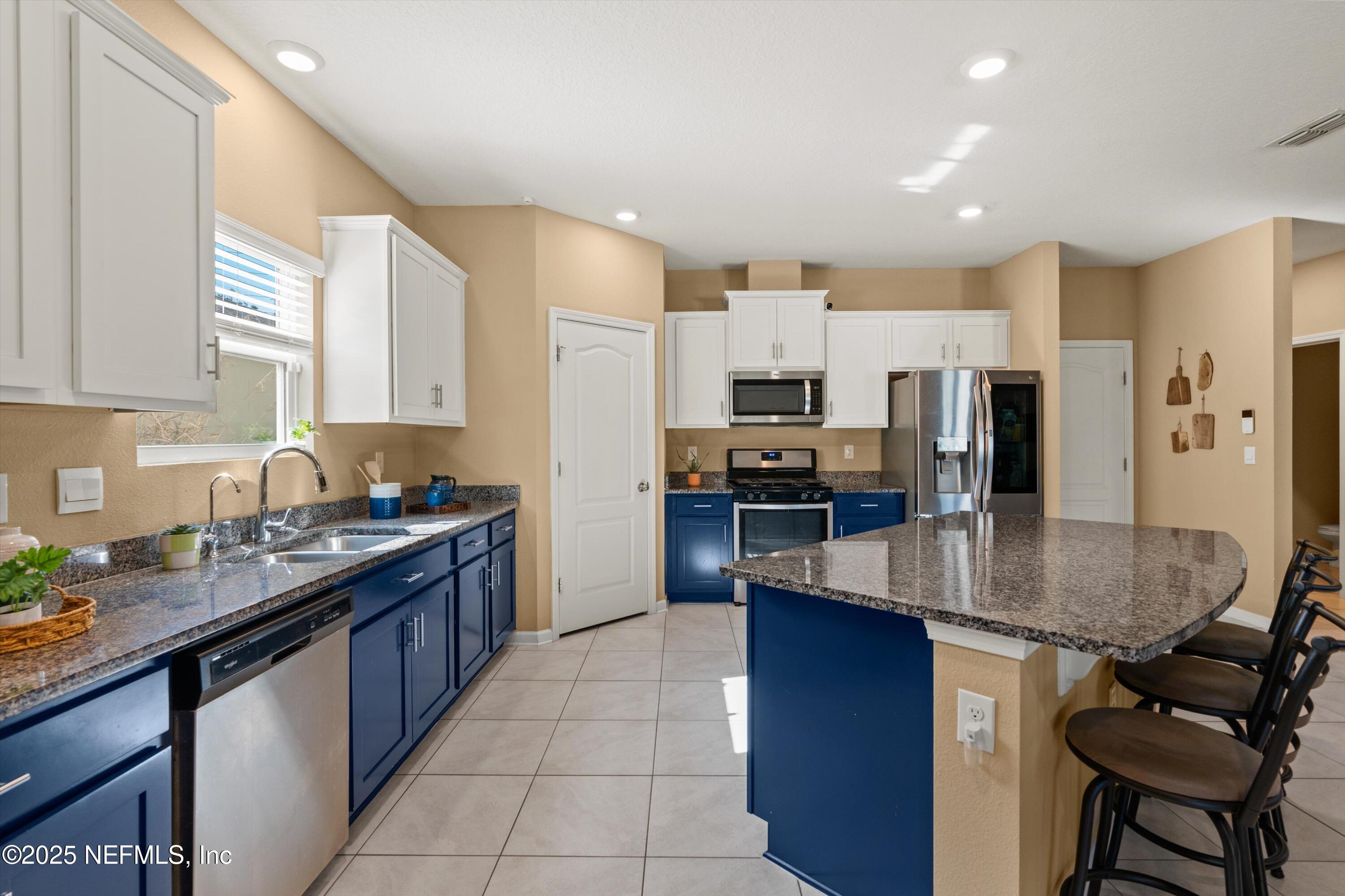 14-Kitchen