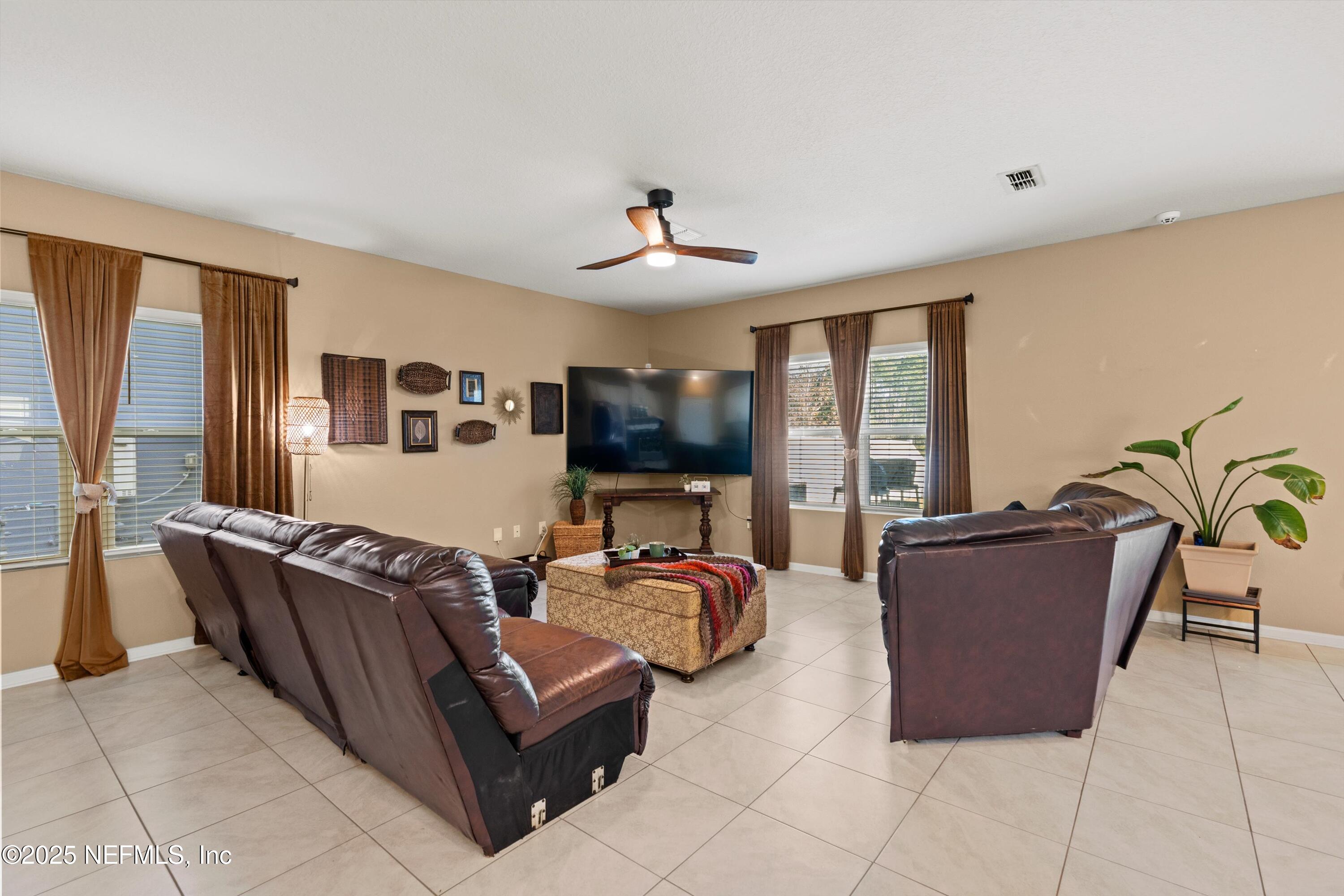86277 Mainline Road Yulee, FL 32097 - Photo 10 of 32 10-Living Room