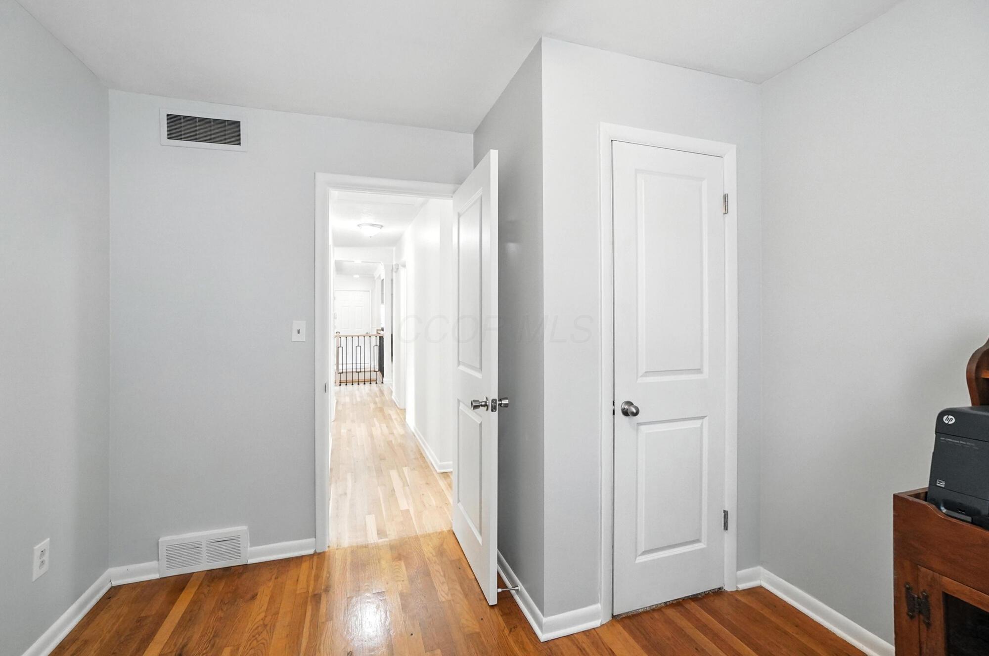 311 North Hamilton Road Columbus, OH 43230 - Photo 29 of 45 032