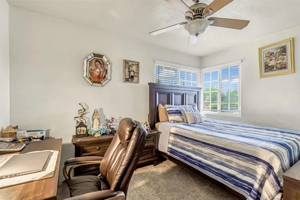 $589,000 | 907 South Rogers Lane, Fresno, CA 93727