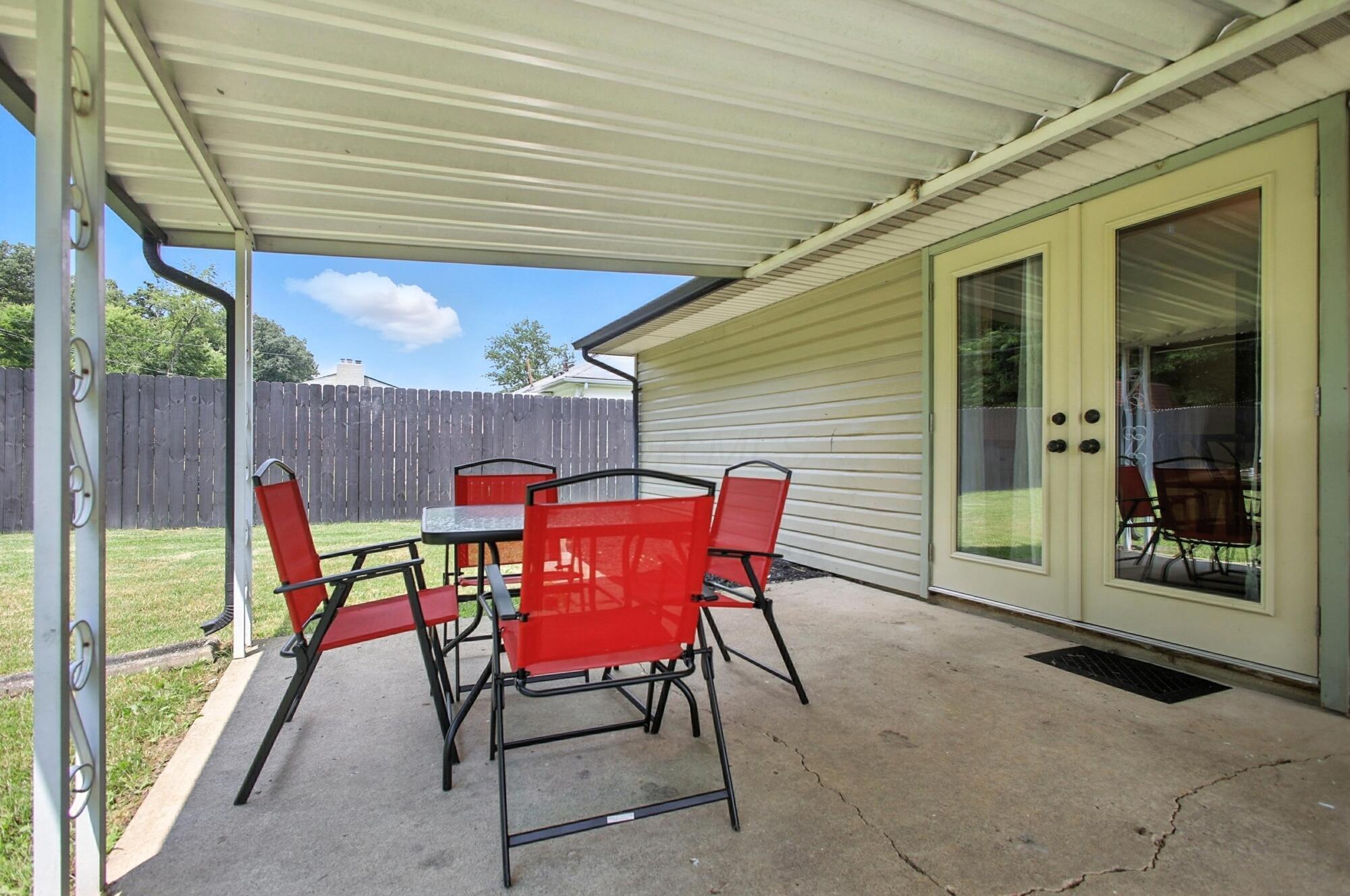 3139 Woonsocket Street Springfield, OH 45503 - Photo 27 of 35 Covered Patio