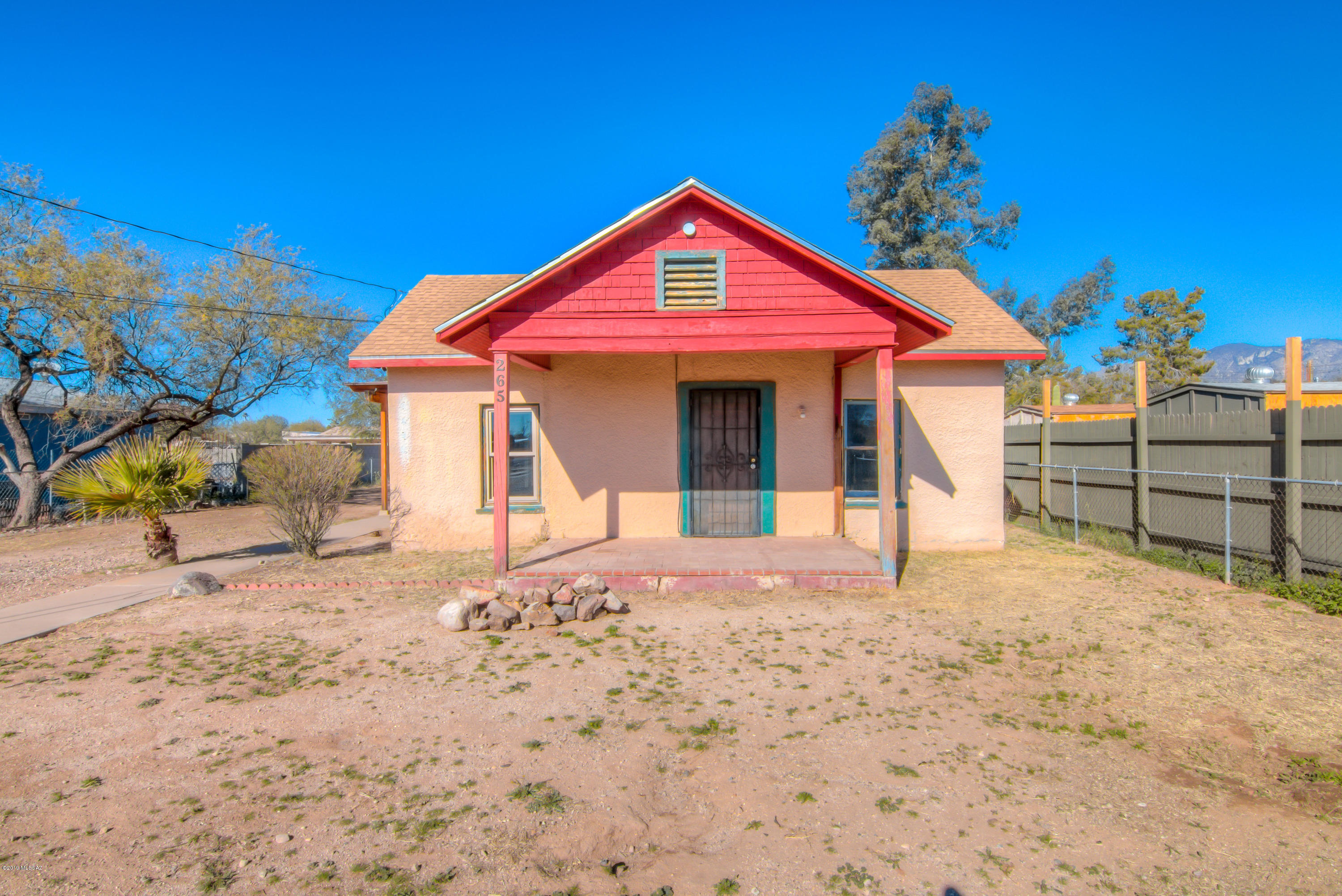 265 East Roger Road Tucson, AZ 85705 - Photo 1 of 28