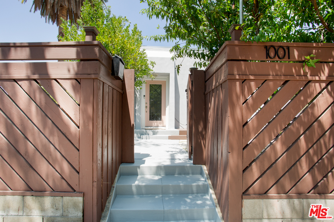 1001 North Rampart Boulevard Los Angeles, CA 90026 - Photo 1 of 27