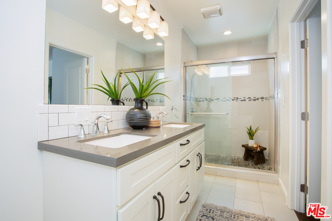 1001 North Rampart Boulevard Los Angeles, CA 90026 - Photo 17 of 27