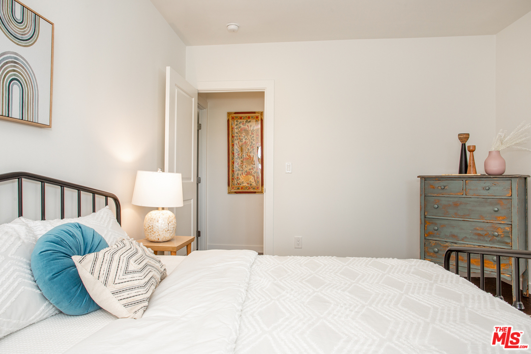 1001 North Rampart Boulevard Los Angeles, CA 90026 - Photo 20 of 27