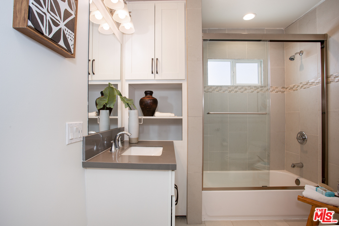 1001 North Rampart Boulevard Los Angeles, CA 90026 - Photo 22 of 27