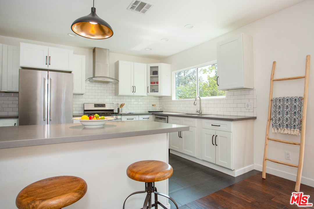 1001 North Rampart Boulevard Los Angeles, CA 90026 - Photo 8 of 27