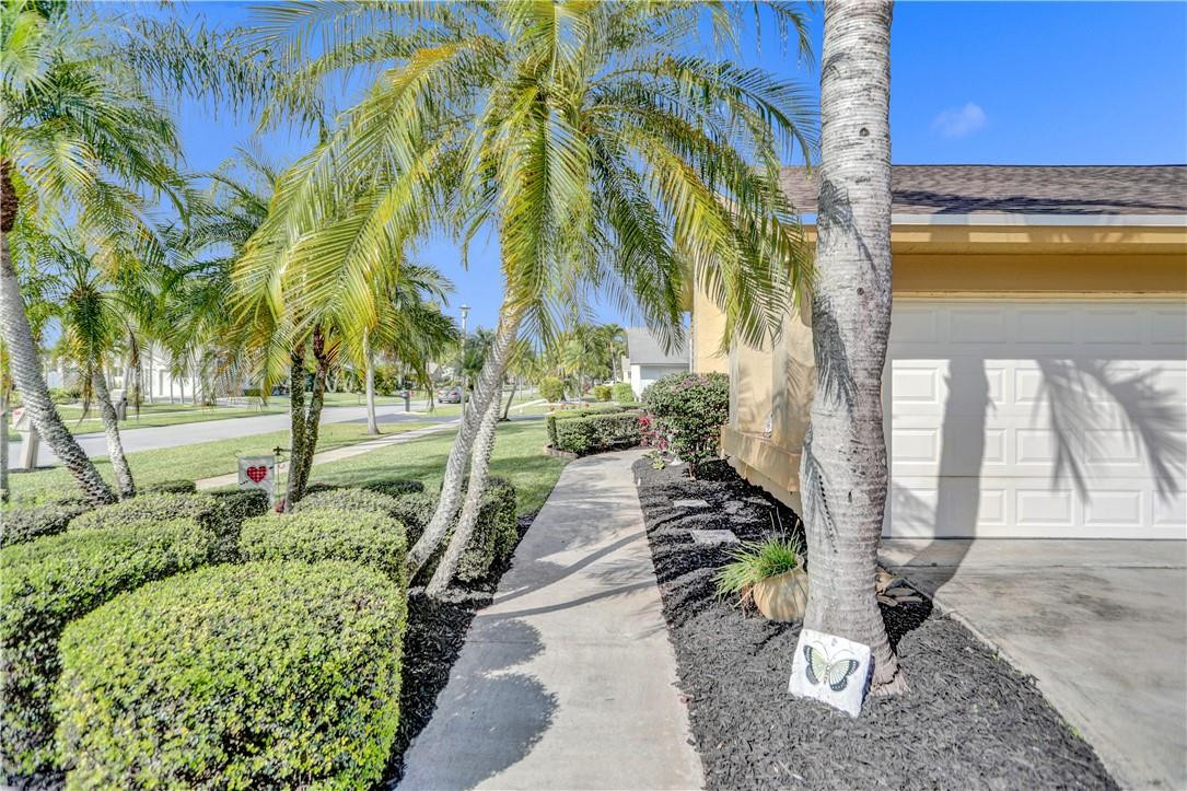 18400 102nd Way South Boca Raton, FL 33498 - Photo 4 of 50 Photo 4