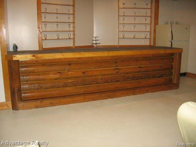 13192 Hunt Road Memphis, MI 48041 - Photo 17 of 17 bsmt bar 2.JPG