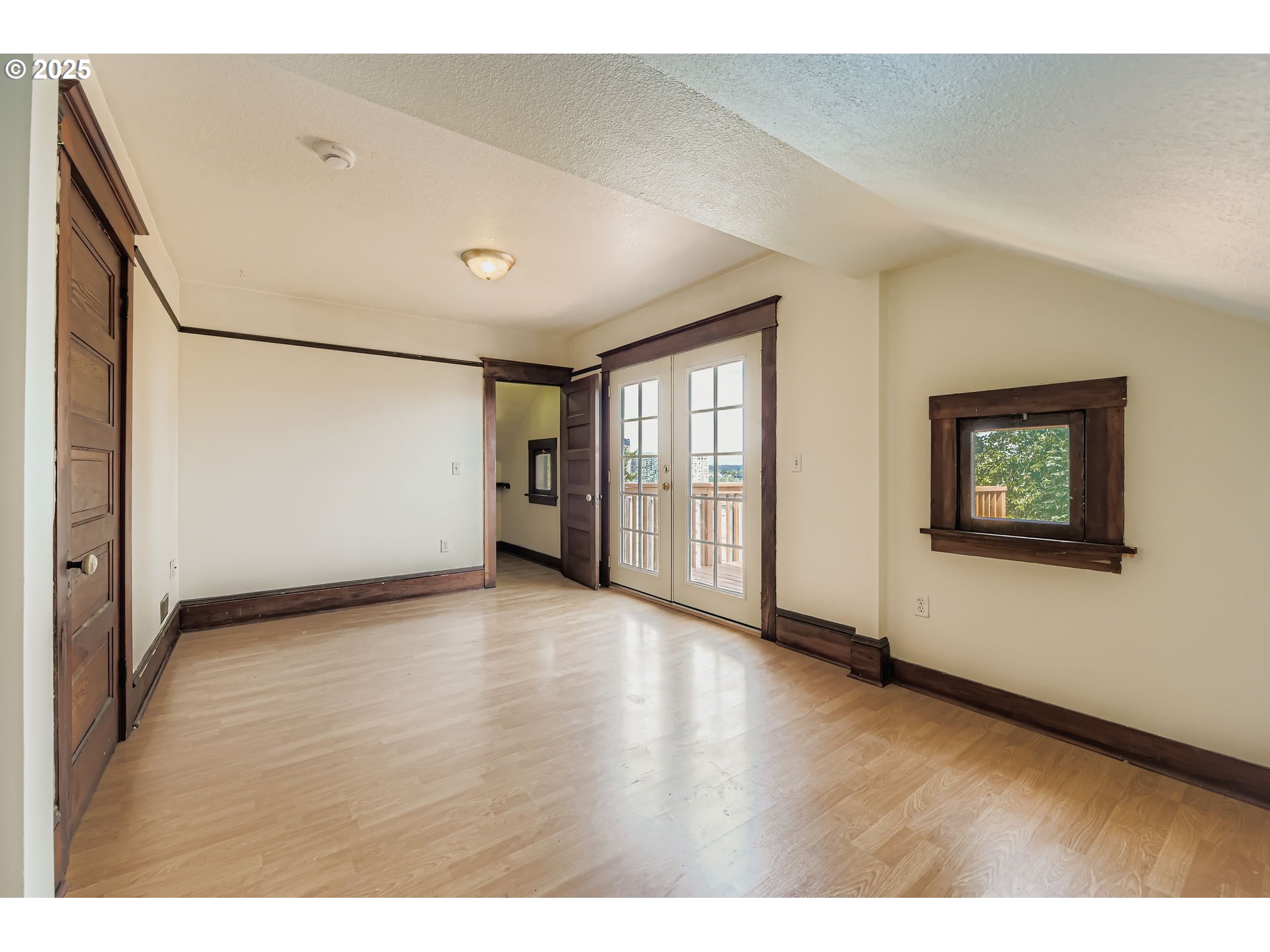 4606 South Corbett Avenue Portland, OR 97239 - Photo 16 of 40