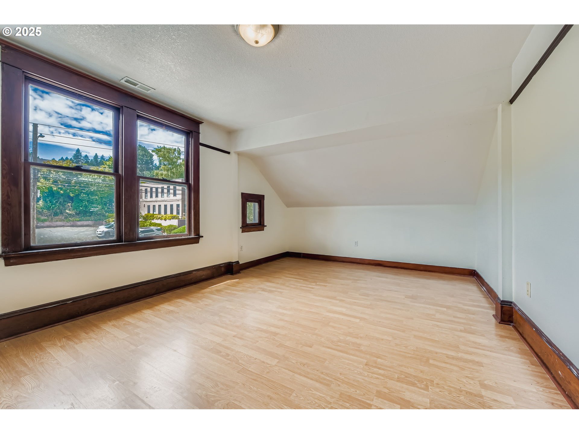 4606 South Corbett Avenue Portland, OR 97239 - Photo 18 of 40