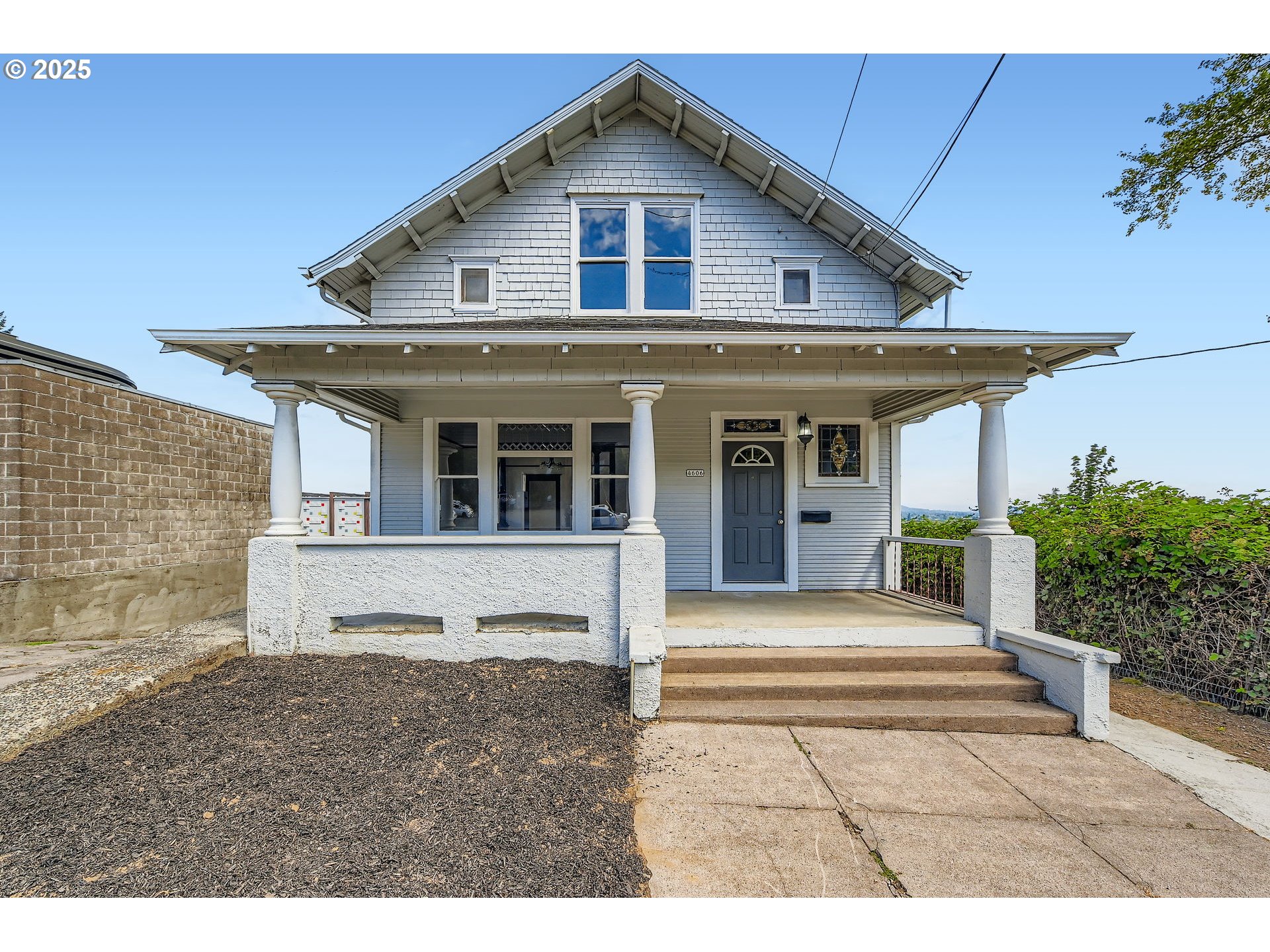 4606 South Corbett Avenue Portland, OR 97239 - Photo 2 of 40