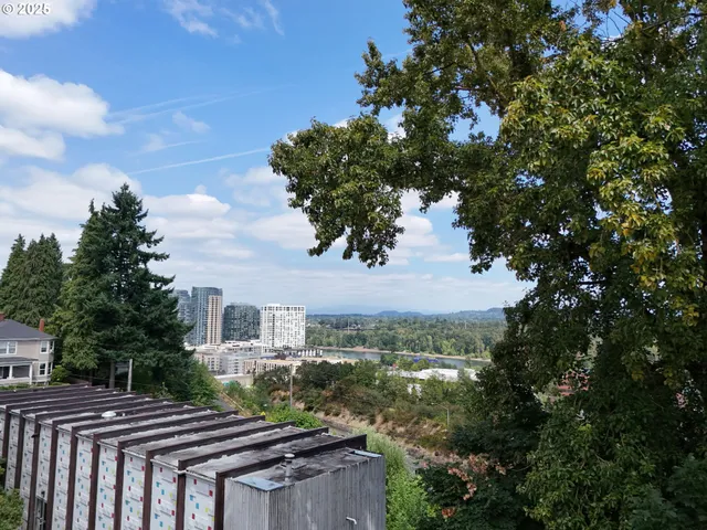 $599,000 | 4606 South Corbett Avenue, Portland, OR 97239