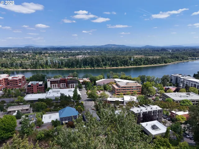 $599,000 | 4606 South Corbett Avenue, Portland, OR 97239