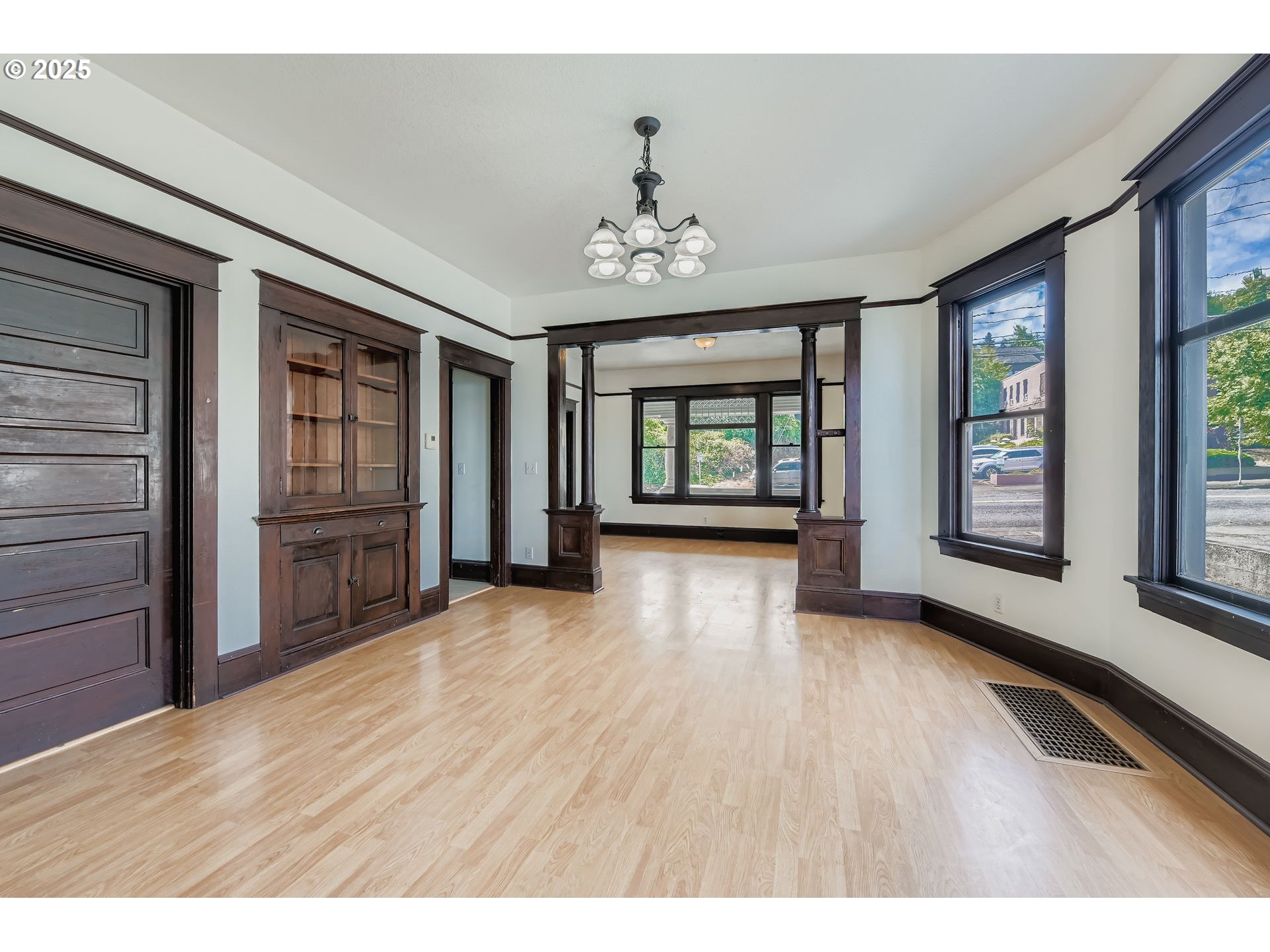 4606 South Corbett Avenue Portland, OR 97239 - Photo 8 of 40