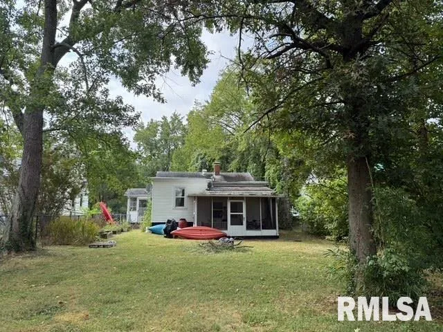 $102,500 | 1010 West Walkup Avenue, Carbondale, IL 62901