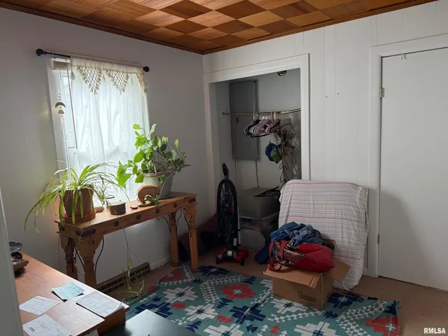 $102,500 | 1010 West Walkup Avenue, Carbondale, IL 62901