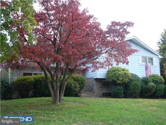 9223 Burbank Road Philadelphia, PA 19115 - Photo 3 of 12 Gallery Image 3