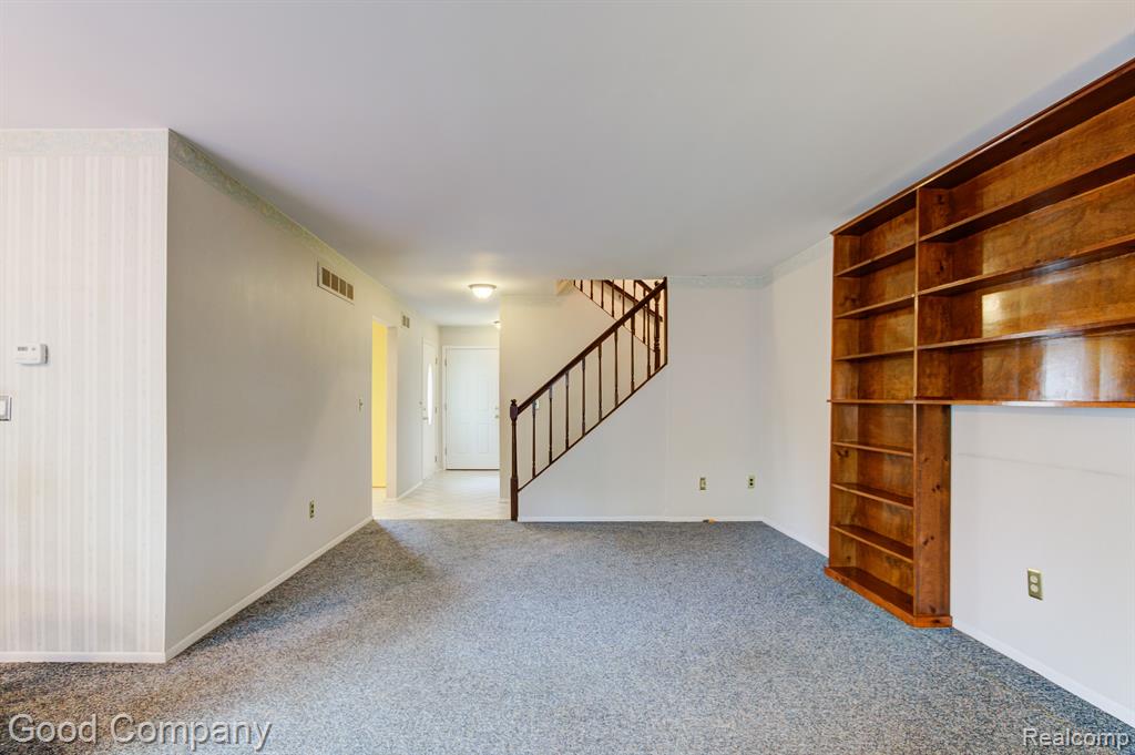 178 Manor Way Rochester Hills, MI 48309 - Photo 4 of 40