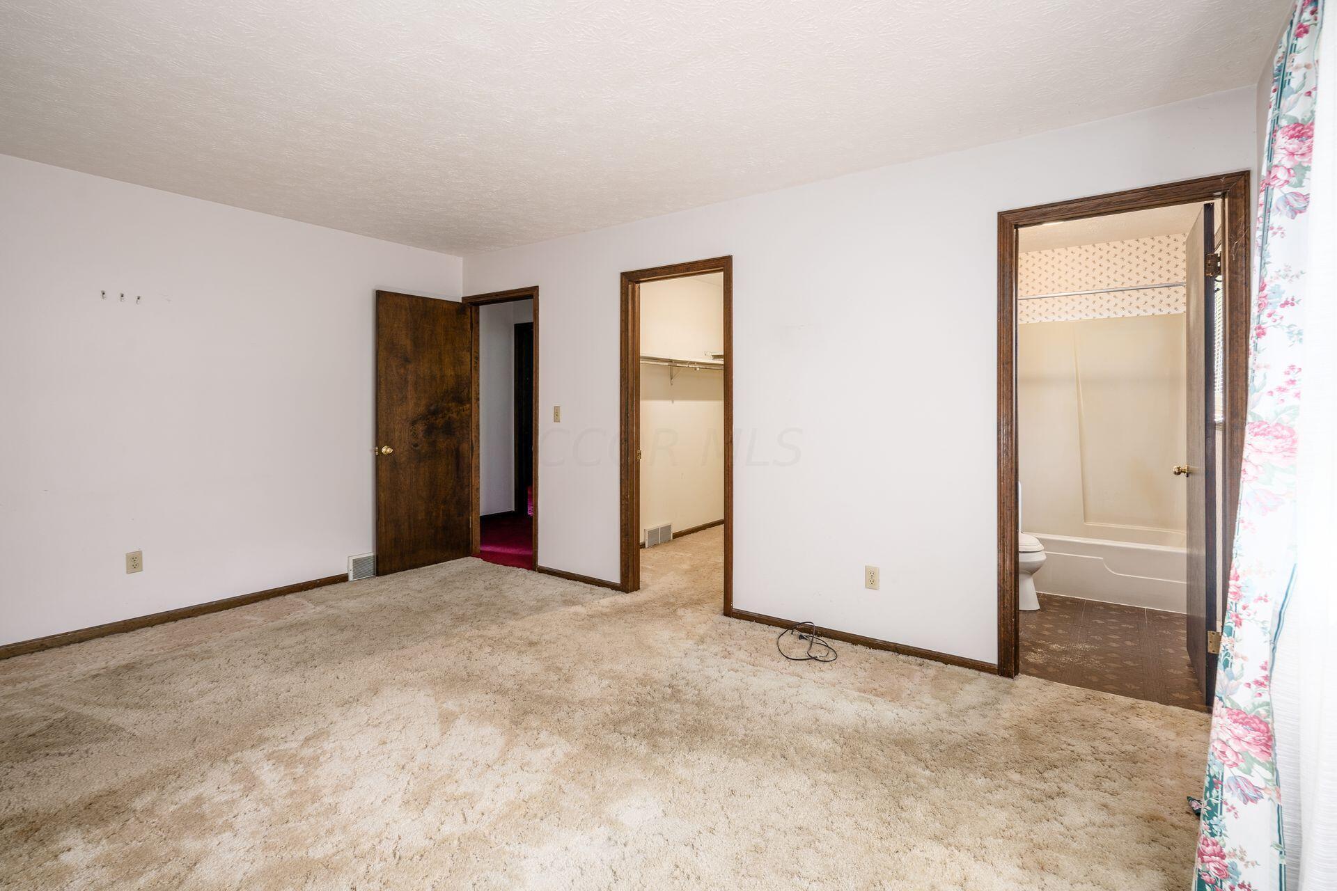 1570 Green Cook Road Sunbury, OH 43074 - Photo 16 of 32 Owner Suite