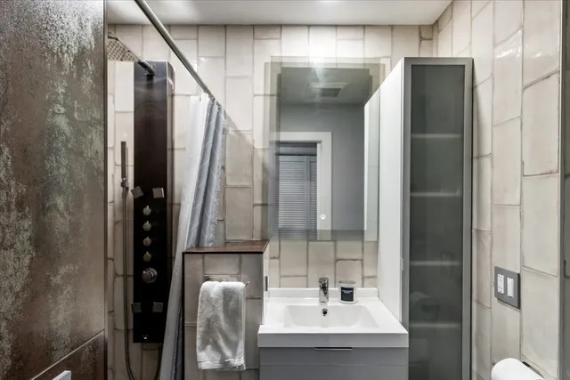 $515,000 | 223 West Glade Road, Palatine, IL 60067