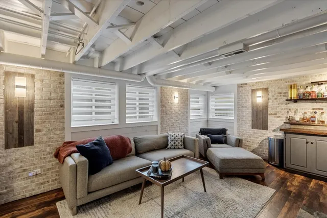 $515,000 | 223 West Glade Road, Palatine, IL 60067