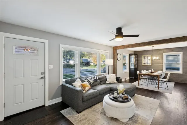 $515,000 | 223 West Glade Road, Palatine, IL 60067