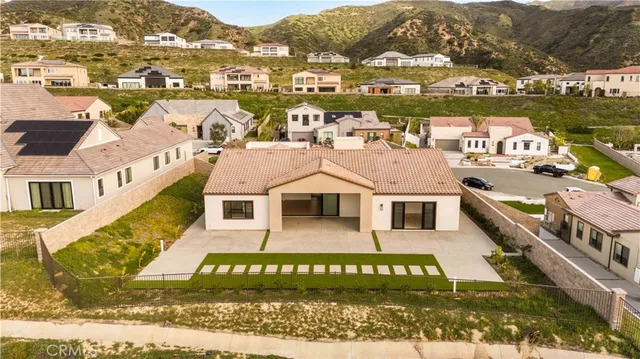 $3,890,000 | 18431 Boulder Bluff, Silverado, CA 92676