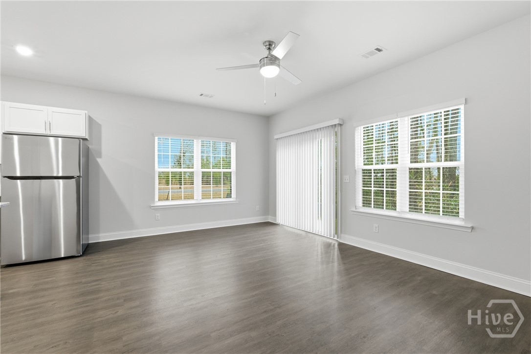 106 Hinesley Way Pooler, GA 31322 - Photo 13 of 23 Photo of same floorplan from different unit