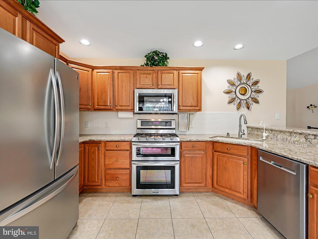 621 Hamaker Road Manheim, PA 17545 - Photo 11 of 30