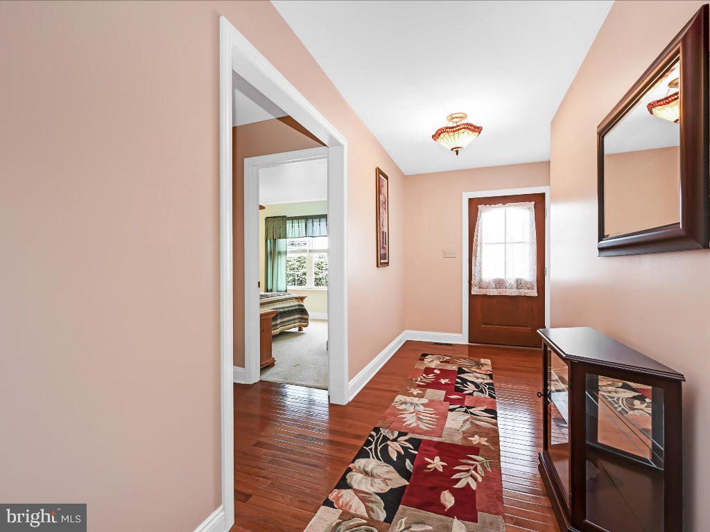 621 Hamaker Road Manheim, PA 17545 - Photo 3 of 30