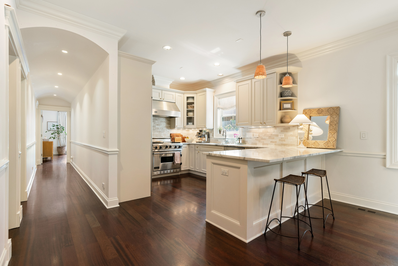 901 West Fletcher Street, Unit 2 Chicago, IL 60657 - Photo 8 of 23