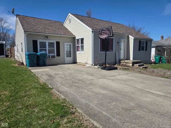 $139,000 | 3015 South Main Street, New Castle, IN 47362