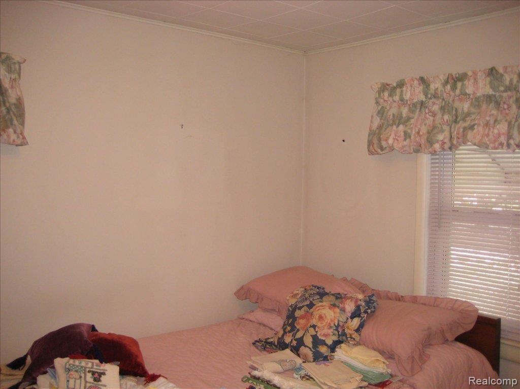 3109 York Road Rochester, MI 48309 - Photo 4 of 14 MASTER BEDROOM
