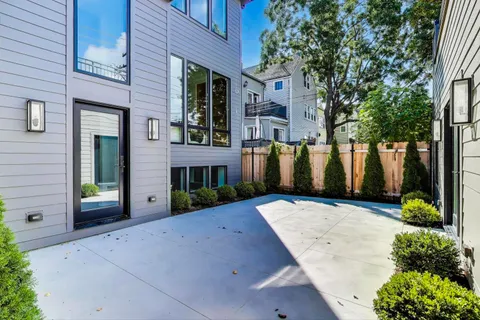 $2,599,000 | 3846 North Bell Avenue, Chicago, IL 60618