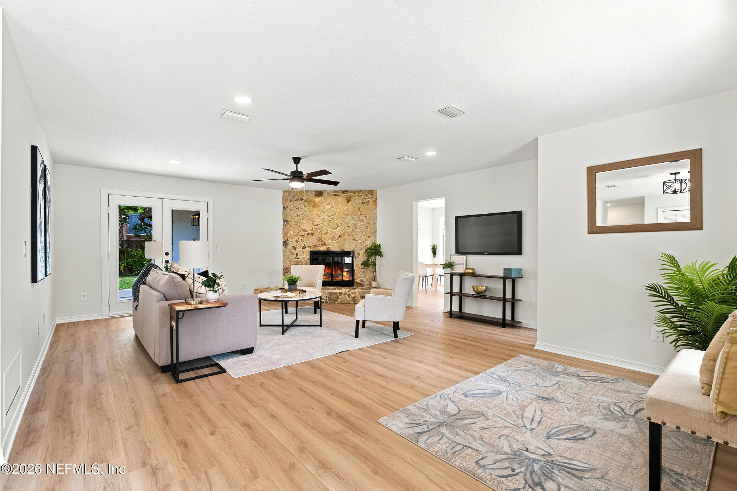 11430 Scott Mill Road Jacksonville, FL 32223 - Photo 4 of 36 8_homeprimemedia-08