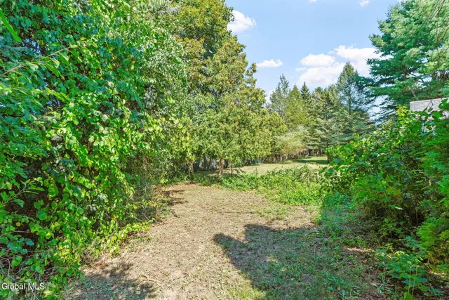 $244,500 | 1221 Houlton Avenue, Rotterdam, NY 12303