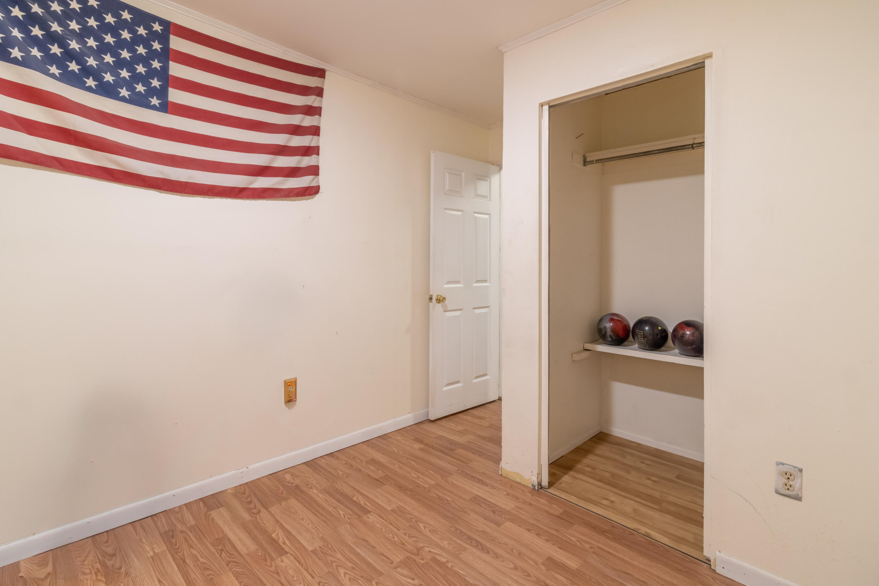 114 Harris Road Stockton Springs, ME 04981 - Photo 19 of 38 114 Harris Road Interiors-17