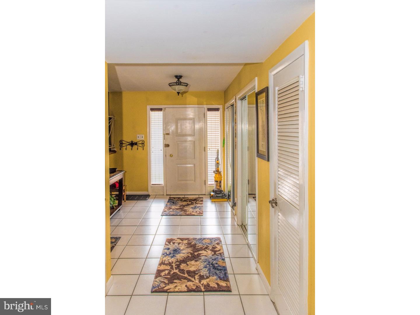 592 Kismet Road Philadelphia, PA 19115 - Photo 2 of 25
