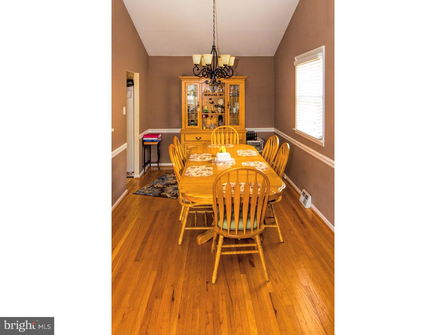 592 Kismet Road Philadelphia, PA 19115 - Photo 9 of 25