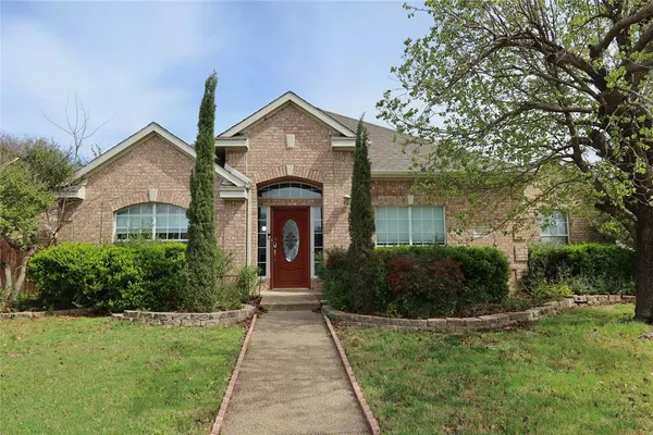 $2,600 | 2816 Kings Gate Drive, Carrollton, TX 75006